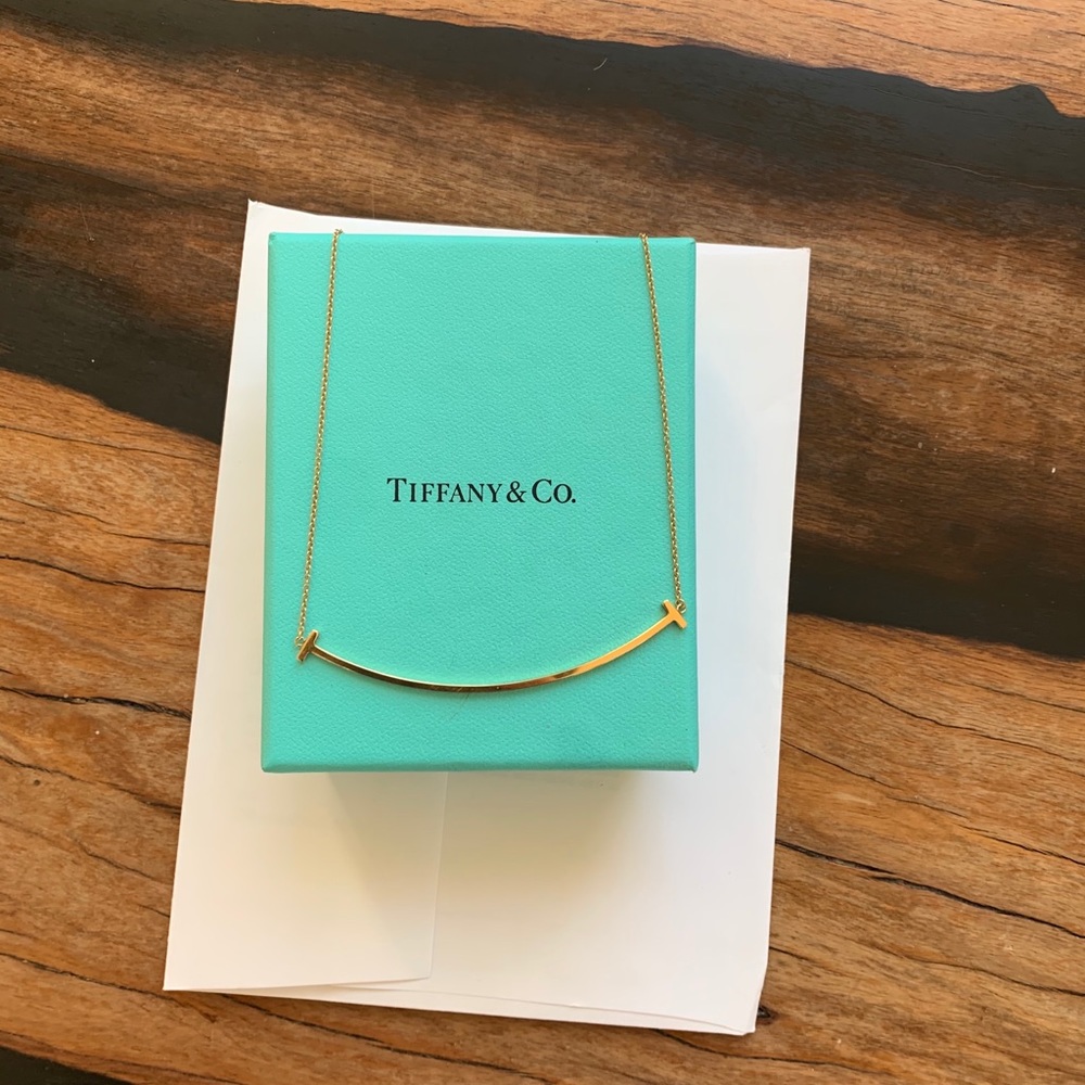 Tiffany & co Smile Necklace Gold 18k